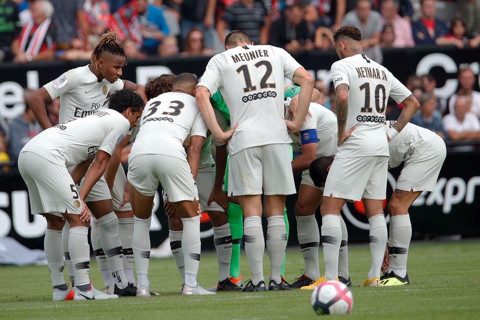 VI设计：如何用视觉设计实现品牌形象一致性？